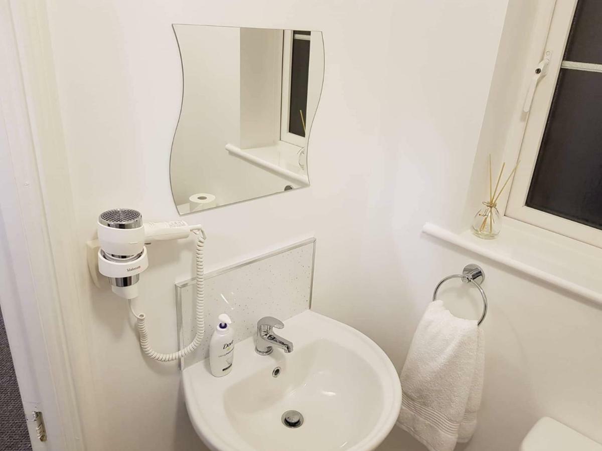 Park View Room With Free Minibar Tea&Coffee 더블린 외부 사진